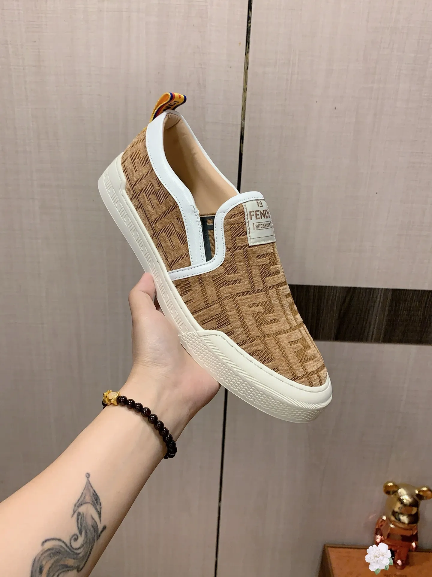 Men's men's shoes💰380💰💰🎩🎩[Lightning][Lightning] "FENDI*" The latest and most popular casual shoes, top brand [Seduce] luxury~purchase, top~quality. [Strong] The upper is made of imported breathable cloth fabric with cowhide material ➕ breathable sheepskin feet (•) and fine workmanship. The original stylish and stylish soft rubber wear-resistant and non-slip outsole is light and comfortable on the feet. The real thing looks better when photographed. No. 2291: code: 38-44, 3️⃣ colors selected